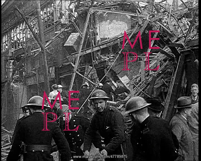 : British Paramedics Attending the Scene Of A : British Paramedics Attending the Scene Of A