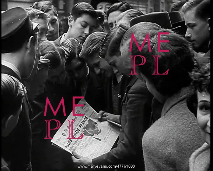 : British People Reading Newspapers Announcing : British People Reading Newspapers Announcing