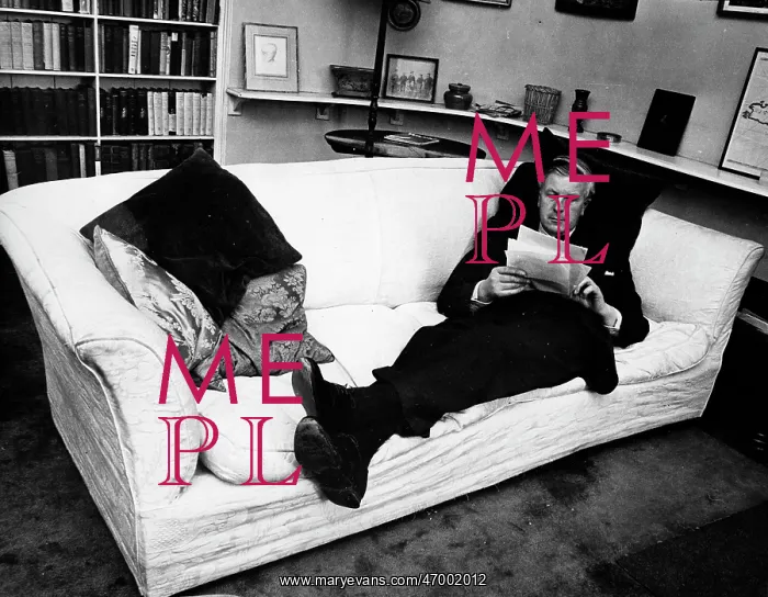 : British politician Jo Grimond reading in his study : British politician Jo Grimond reading in his study