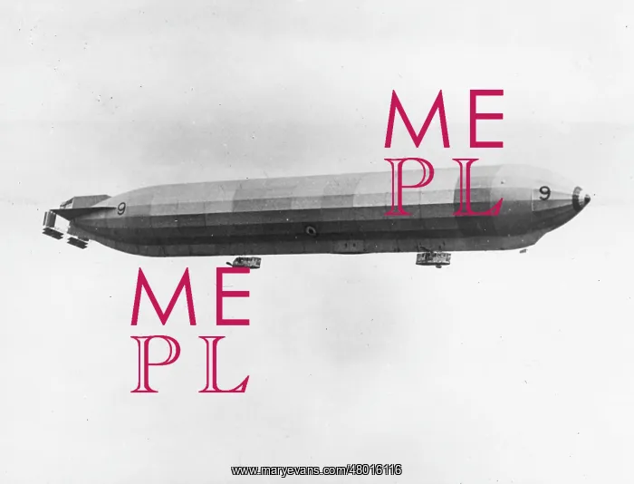 : British rigid airship No. 9 in flight, WW1 : British rigid airship No. 9 in flight, WW1