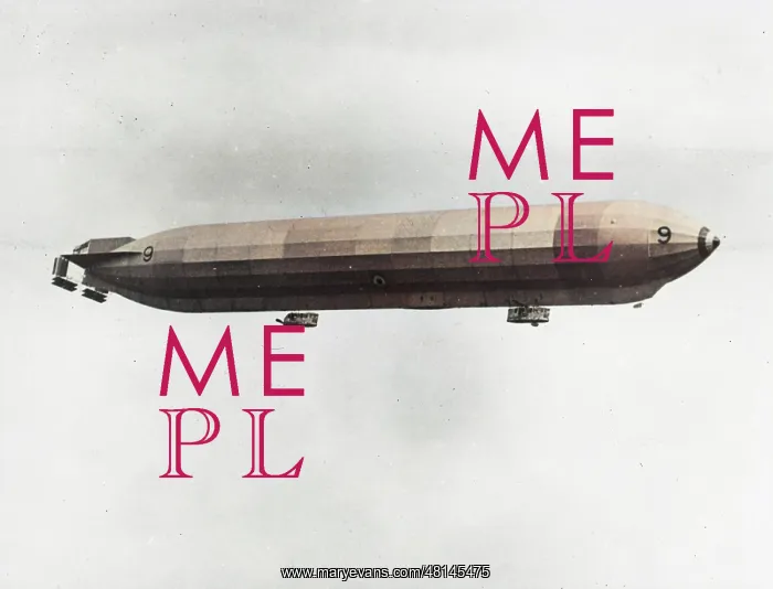 : British rigid airship No. 9 in flight, WW1 : British rigid airship No. 9 in flight, WW1