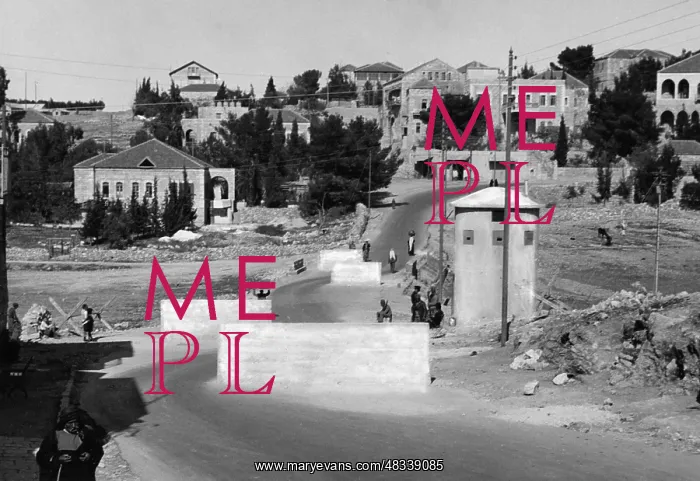 : British road blocks in Jerusalem : British road blocks in Jerusalem