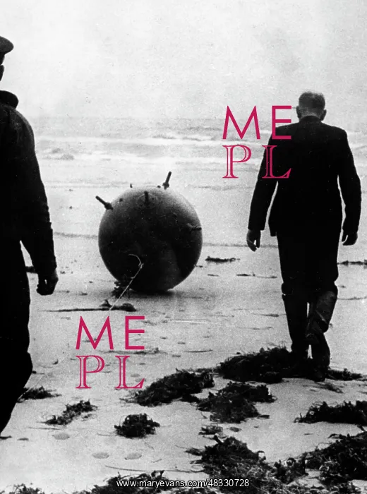 : British sea mine washed ashore in Denmark, 1939 : British sea mine washed ashore in Denmark, 1939