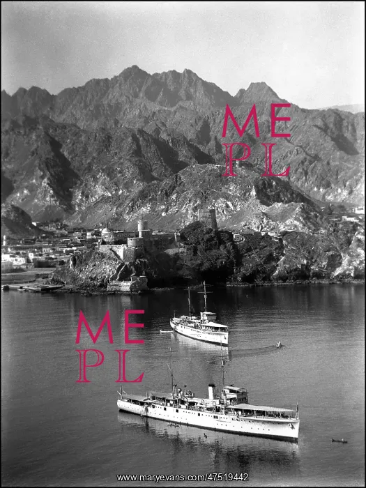 : British ships at Muscat, Oman : British ships at Muscat, Oman