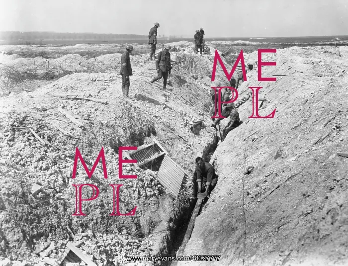 : British Signal Corps laying subterranean cable, WW1 : British Signal Corps laying subterranean cable, WW1