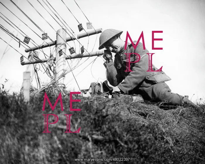 : British soldier checking telephone lines, WW1 : British soldier checking telephone lines, WW1