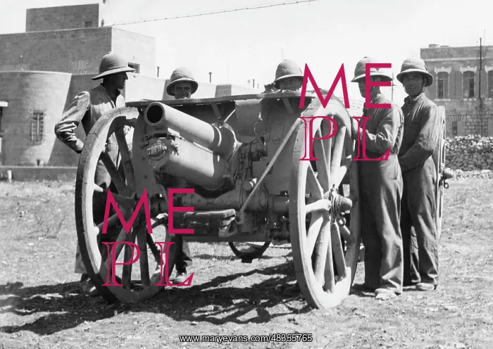 : British soldier in Palestine : British soldier in Palestine