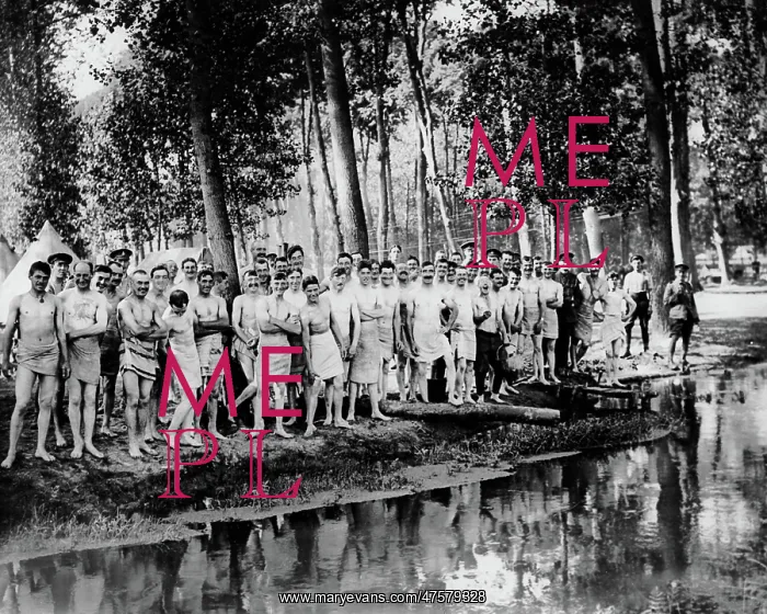 : British soldiers on bathing parade, Western Front, WW1 : British soldiers on bathing parade, Western Front, WW1