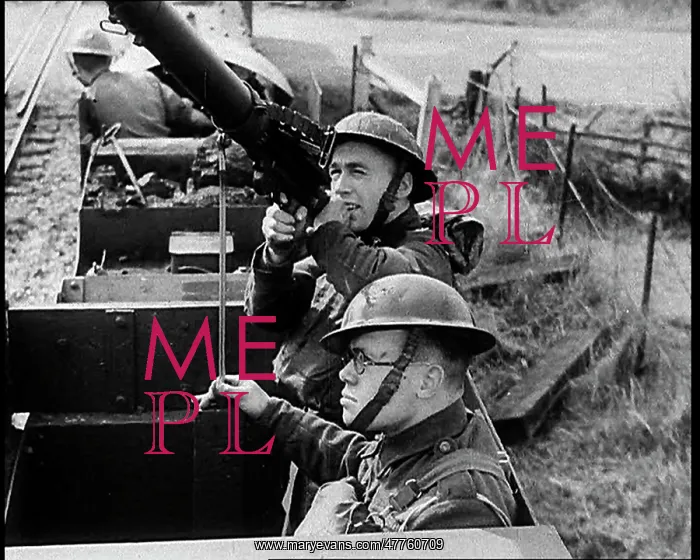 : British Soldiers Manning a Machine Gun on an : British Soldiers Manning a Machine Gun on an