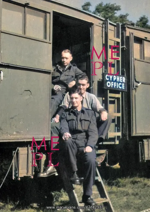 : Three British soldiers outside Cypher Office, WW2 : Three British soldiers outside Cypher Office, WW2