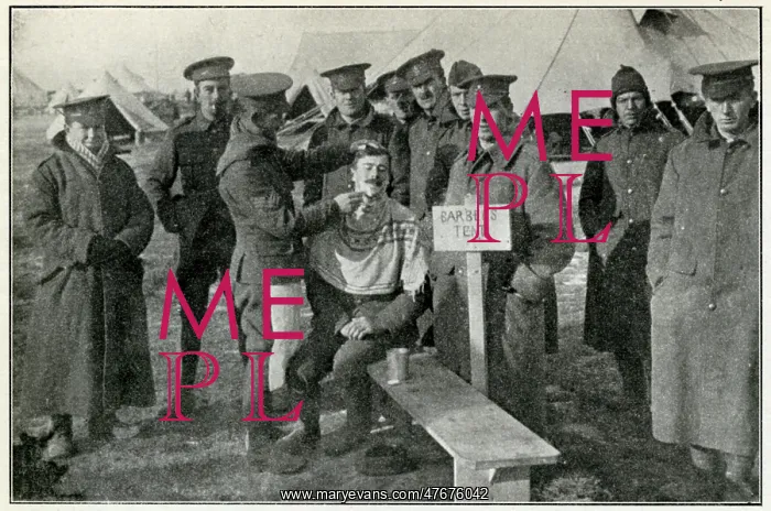 : British soldiers queuing for a shave 1914 : British soldiers queuing for a shave 1914