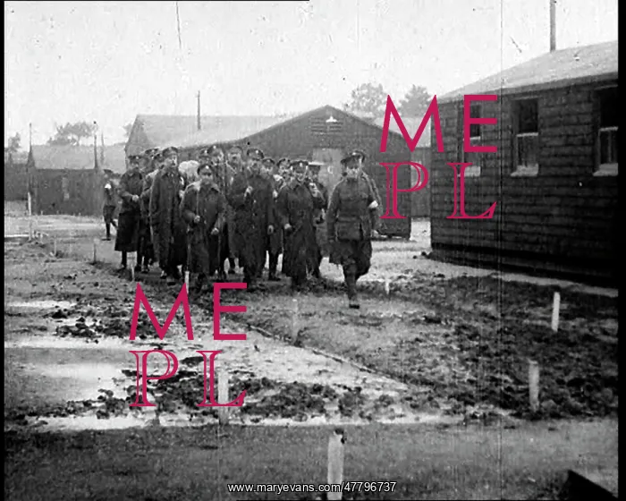 : British Soldiers Walking Towards A Demobilisation Camp : British Soldiers Walking Towards A Demobilisation Camp