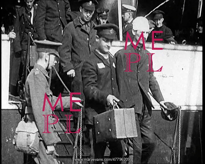 : British Soldiers Walking Down the Gangplank : British Soldiers Walking Down the Gangplank