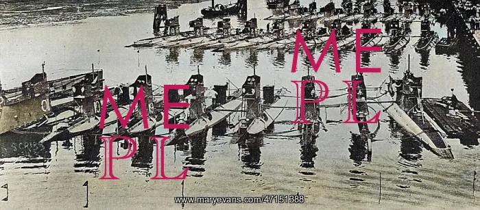 : British submarines in dock, WW1 : British submarines in dock, WW1