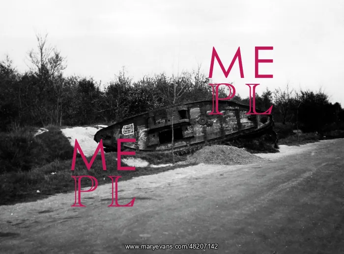 : British tank Lotte on the Western Front of the First World : British tank Lotte on the Western Front of the First World