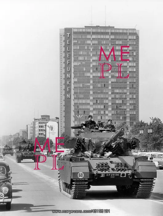 : British tanks drive through West Berlin : British tanks drive through West Berlin