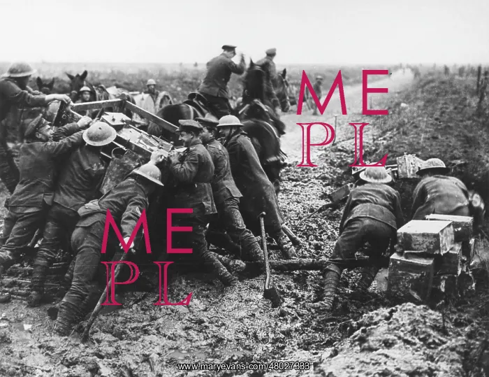 : British troops extricating water cart from shell hole, WW1 : British troops extricating water cart from shell hole, WW1