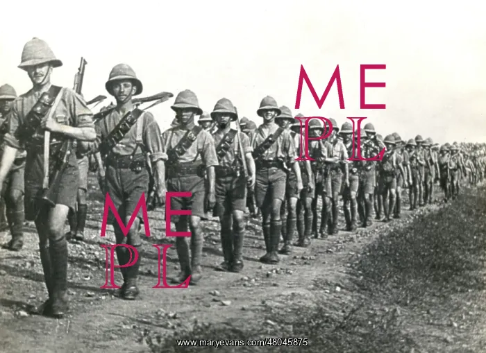 : British troops marching to Baghdad, Mesopotamia, WW1 : British troops marching to Baghdad, Mesopotamia, WW1