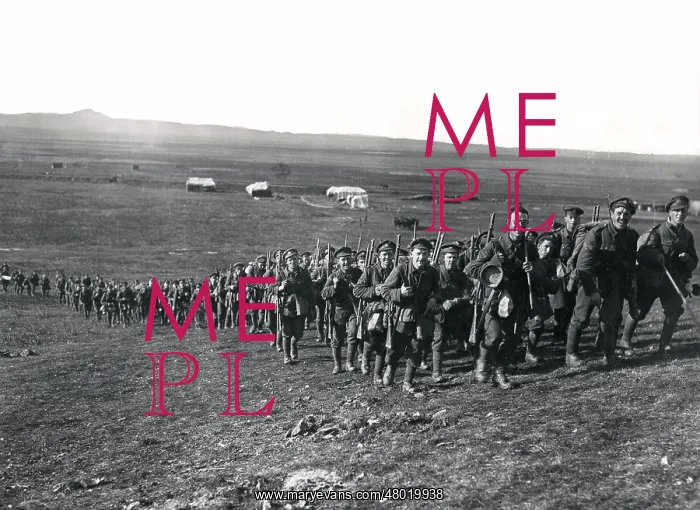 : British troops marching from Salonika, WW1 : British troops marching from Salonika, WW1