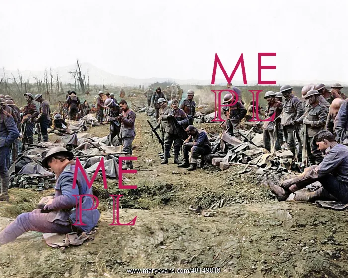 : British troops resting and cleaning weapons, WW1 : British troops resting and cleaning weapons, WW1
