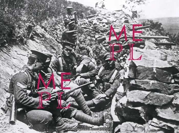 : British troops in a trench, Salonika Front, WW1 : British troops in a trench, Salonika Front, WW1