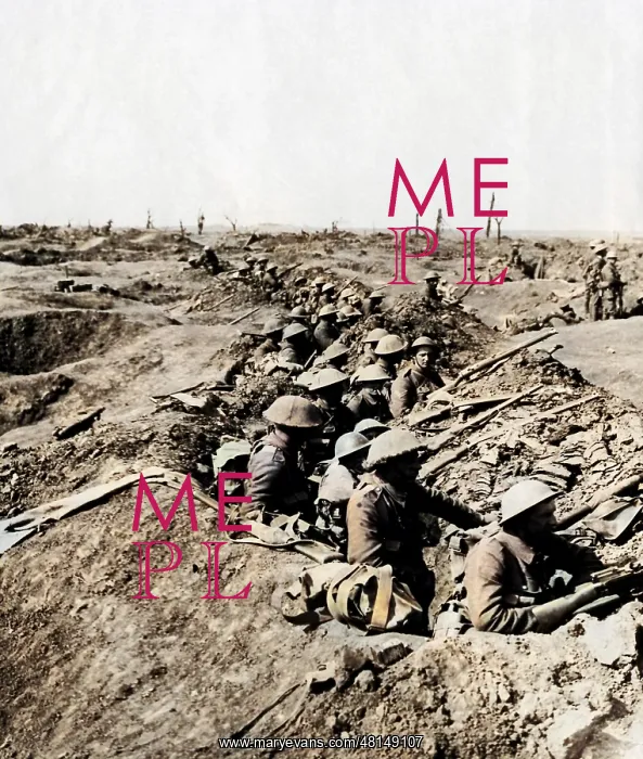 : British troops waiting to advance, Western Front, WW1 : British troops waiting to advance, Western Front, WW1