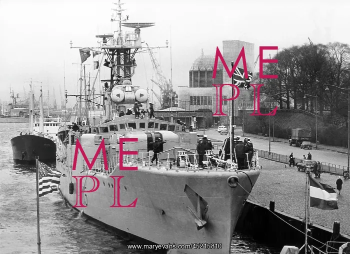: British warship in the harbour of Rotterdam : British warship in the harbour of Rotterdam