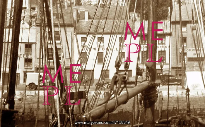  : Brixham quayside, Devon - circa 1920s