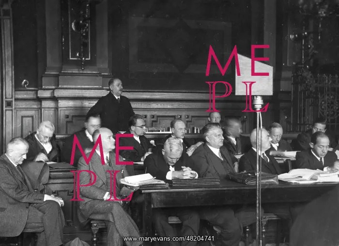: Broadcasting trial in Berlin, 1933 : Broadcasting trial in Berlin, 1933