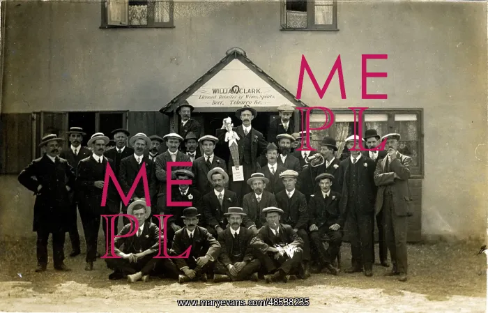 : Broadstone Railway Station Workers, Dublin, County Dublin : Broadstone Railway Station Workers, Dublin, County Dublin