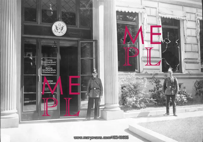 : Broken windows at the American Consulate in Berlin, 1931 : Broken windows at the American Consulate in Berlin, 1931