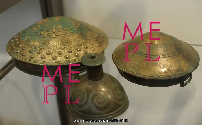 : Bronze Age. Belt ornaments, arm rings, a neck ring. Fardal : Bronze Age. Belt ornaments, arm rings, a neck ring. Fardal