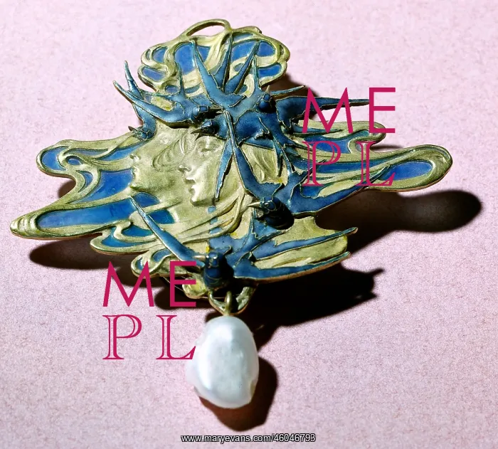 : Brooch made in Paris : Brooch made in Paris