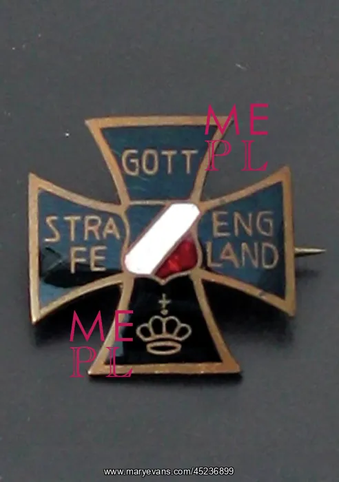 : Brooch in the shape of a German Iron Cross : Brooch in the shape of a German Iron Cross