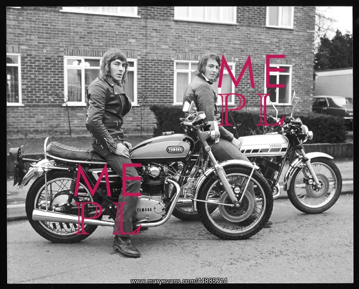 : BROTHERS ON BIKES : BROTHERS ON BIKES