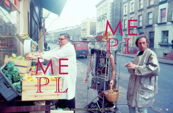 : Bruce Lacey, performance artist : Bruce Lacey, performance artist