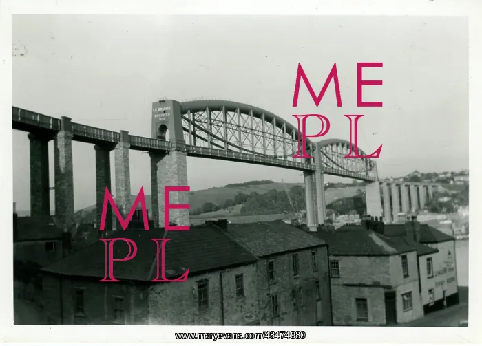 : Brunel's Tamar Bridge, Saltash, Cornwall : Brunel's Tamar Bridge, Saltash, Cornwall