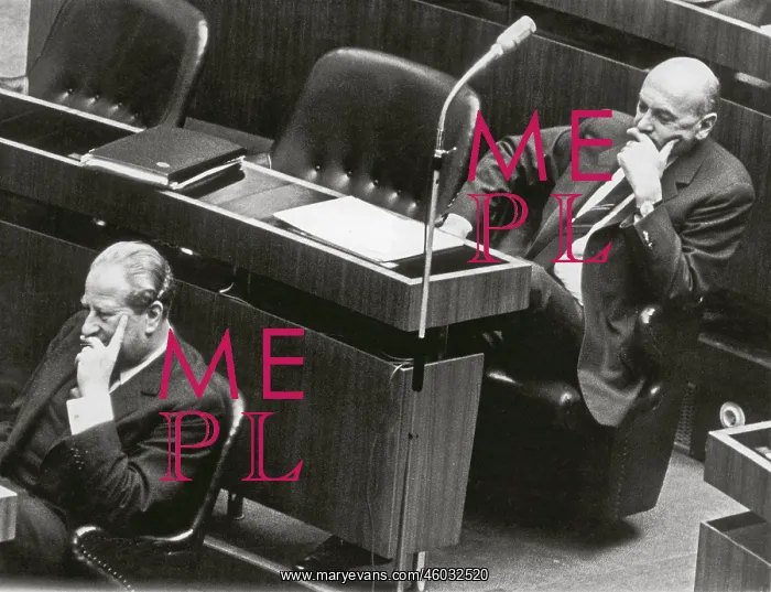 : Bruno Kreisky and Anton Benya in Parliament : Bruno Kreisky and Anton Benya in Parliament