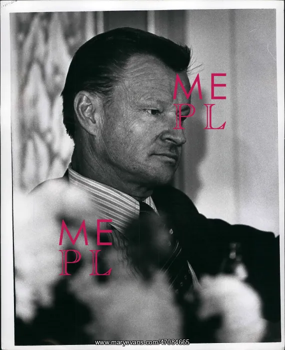 : Brzezinski Addresses Newspaper Convention : Brzezinski Addresses Newspaper Convention