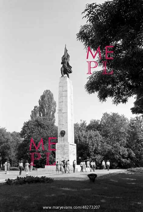 : Bucharest, Romania, 1986 : Bucharest, Romania, 1986