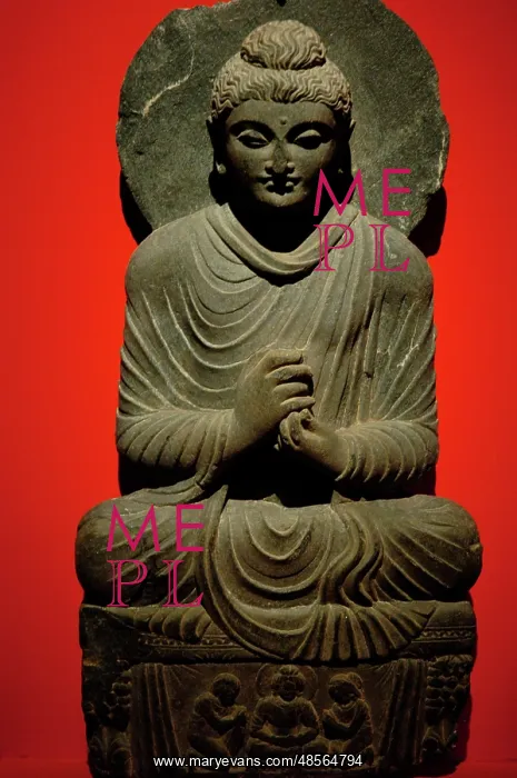 : Buddha statue with dharmachakra mudra gesture. 2nd-3rd centu : Buddha statue with dharmachakra mudra gesture. 2nd-3rd centu
