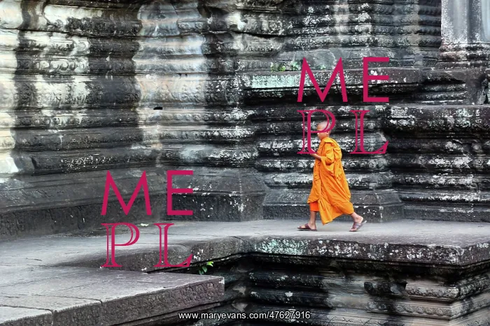  : Buddhist Monks at Angkor Wat Temple, Siem Reap, Cambodia