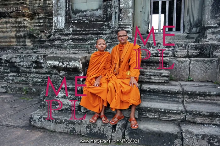  : Buddhist Monks at Angkor Wat Temple, Siem Reap, Cambodia