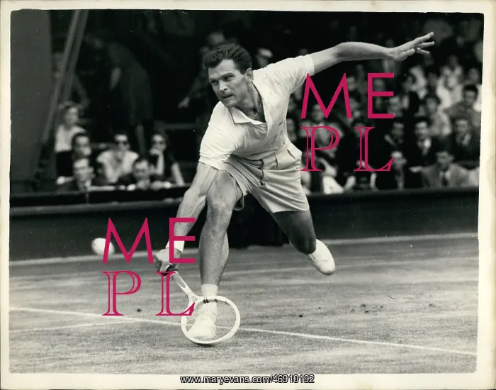 : Budge Patty in tennis match at Wimbledon : Budge Patty in tennis match at Wimbledon