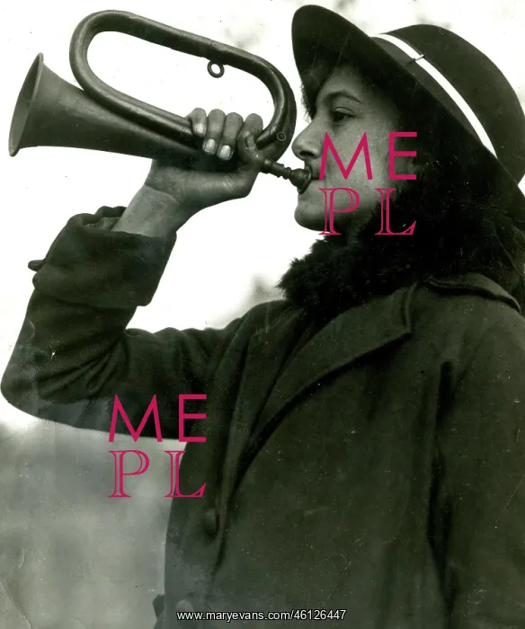 : Bugler blowing All Clear after Zeppelin air raid, WW1 : Bugler blowing All Clear after Zeppelin air raid, WW1