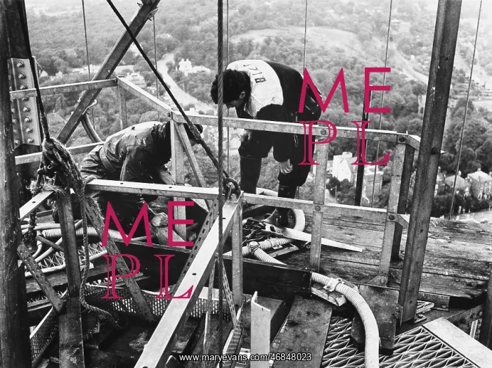 : BUILDIN A TV MAST 1956 : BUILDIN A TV MAST 1956