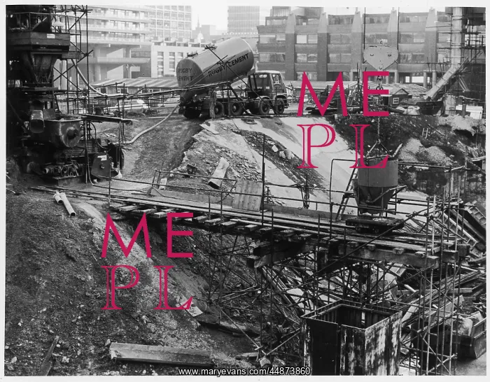 : BUILDING THE BARBICAN : BUILDING THE BARBICAN
