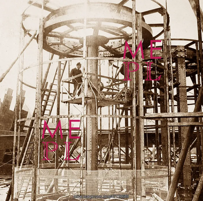 : Building the Forth Railway Bridge - riveting machine : Building the Forth Railway Bridge - riveting machine