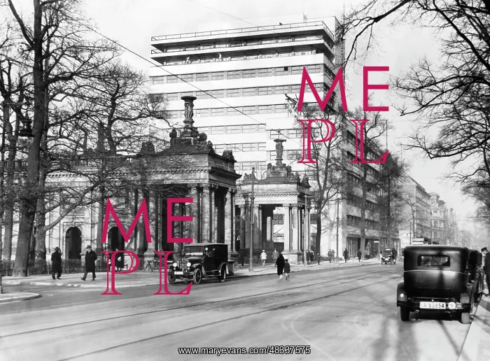 : Building of the Kathreiner Kaffee-Gesellschaft, 1930 : Building of the Kathreiner Kaffee-Gesellschaft, 1930
