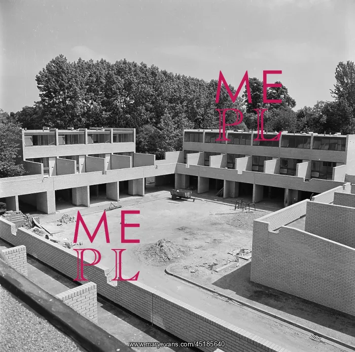 : Building of Maisonettes : Building of Maisonettes